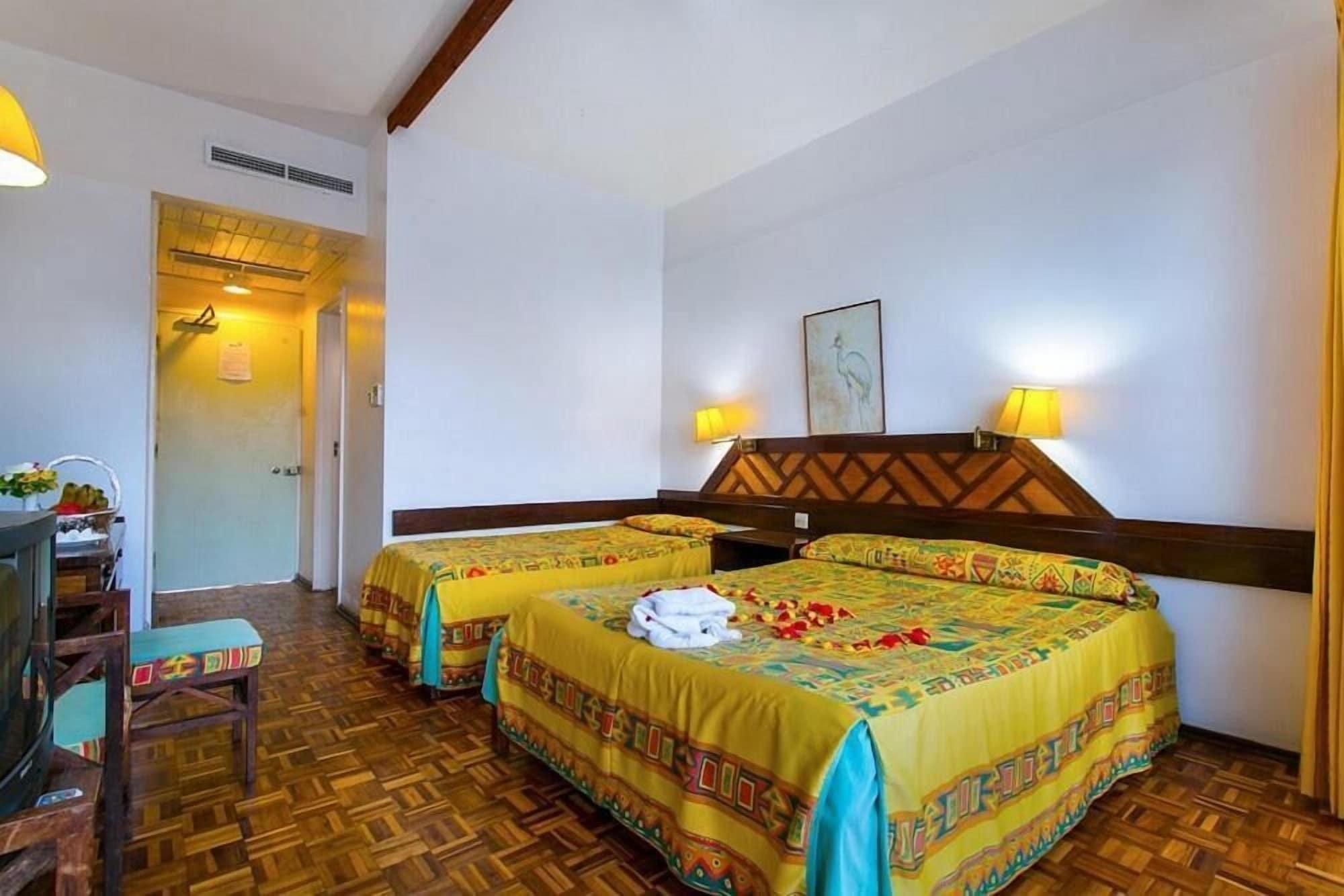 Mombasa Beach Hotel Екстер'єр фото