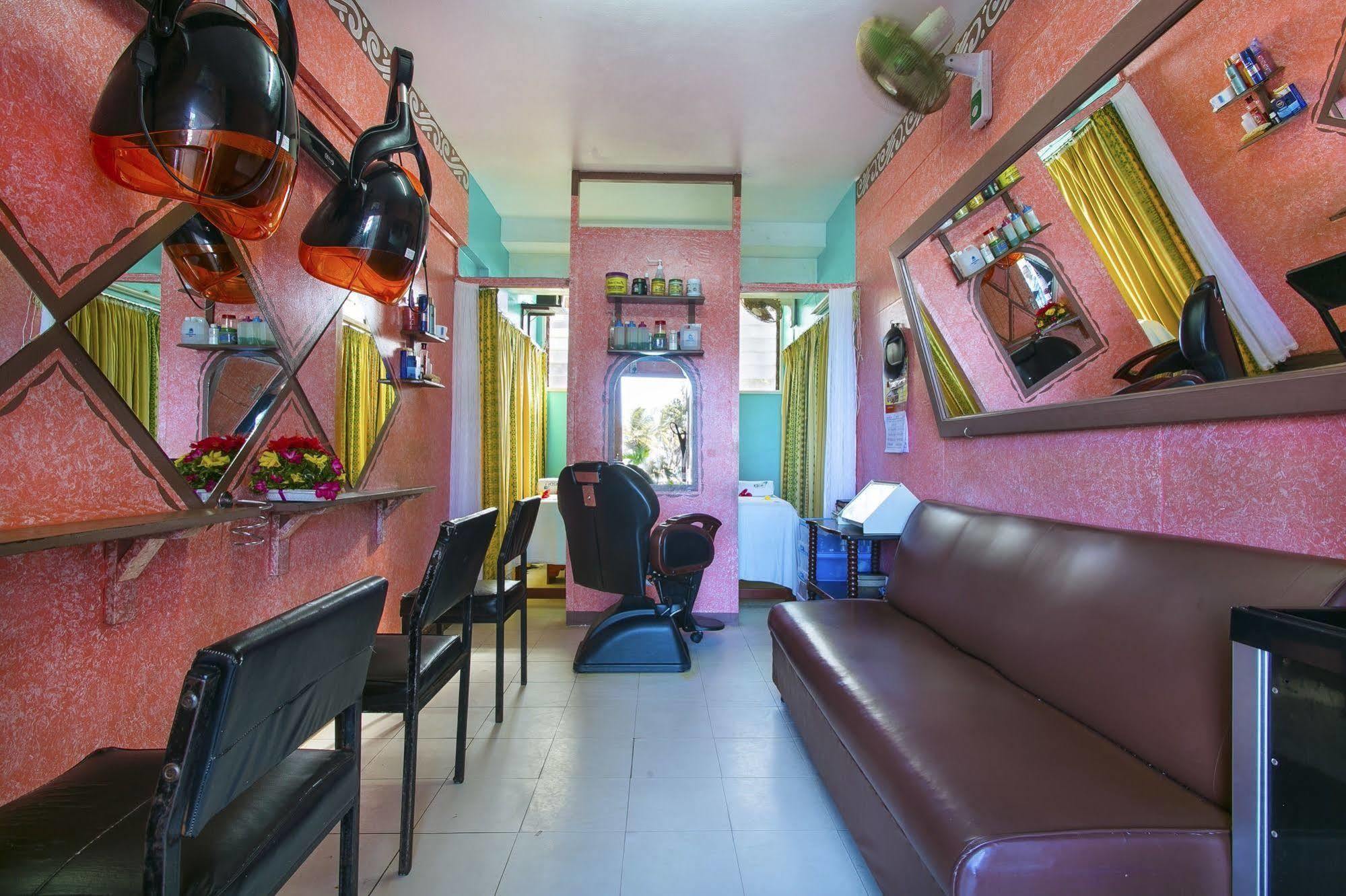 Mombasa Beach Hotel Екстер'єр фото